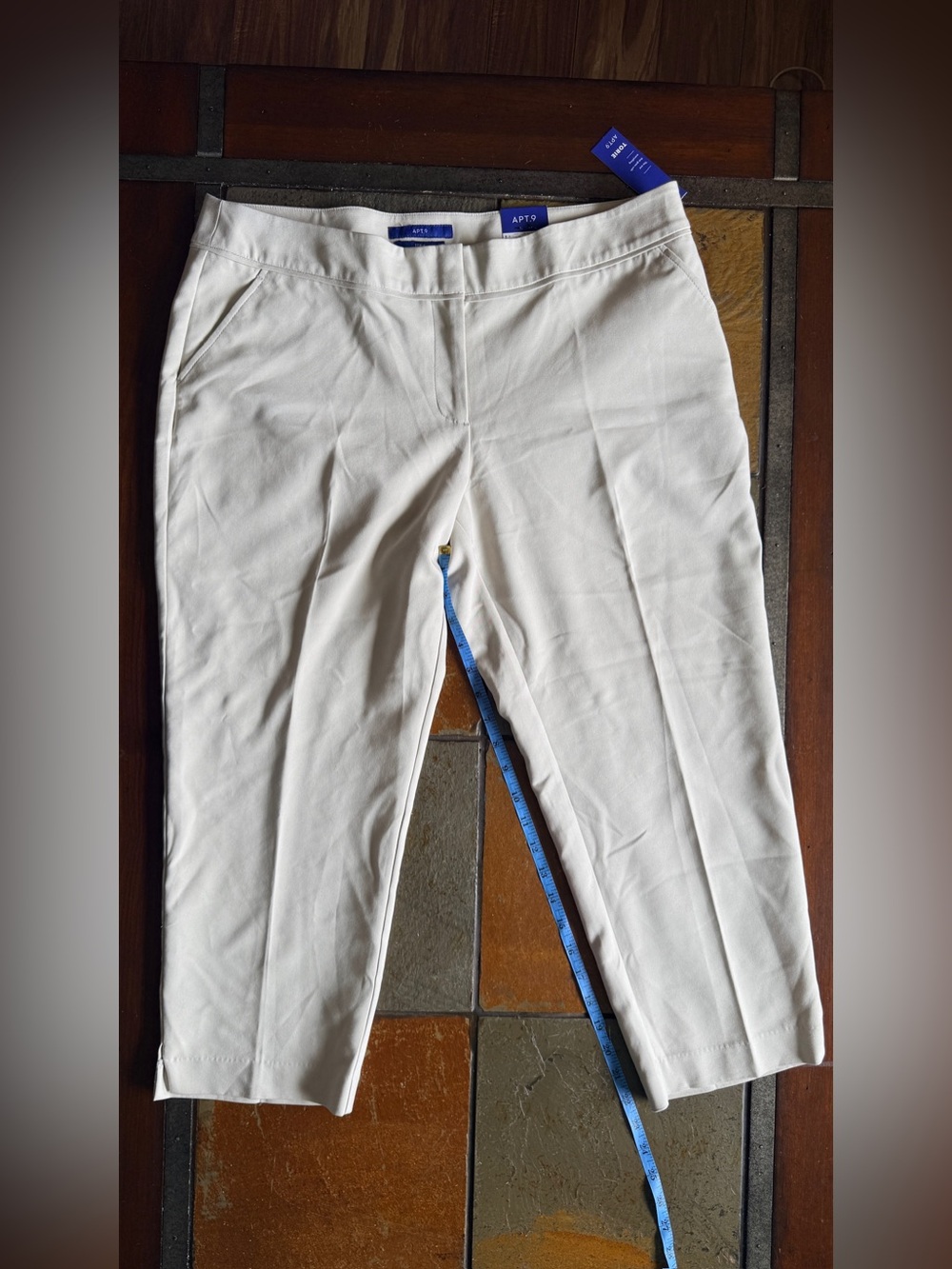 Apt 9 sand trap Tori’s khaki capri BNWT office Business cotton blend  capsule